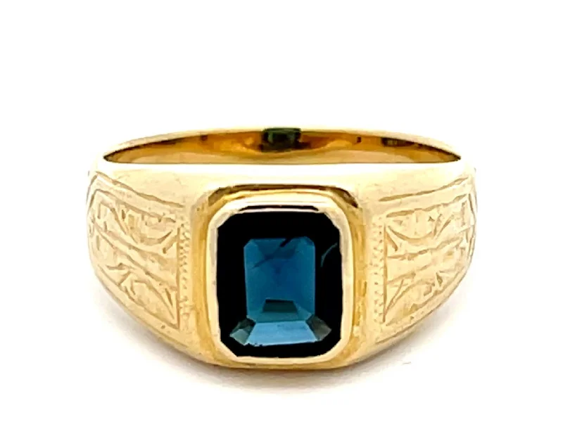 Personalized Rings-Rectangular Blue Sapphire Ring in 18k Yellow Gold