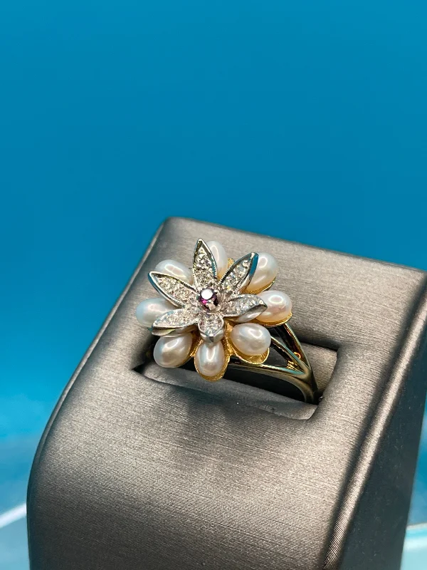 Bold Rings-Ladies Vintage 14 Karat Yellow Gold Diamond & Pearl Flower Blossom Ring