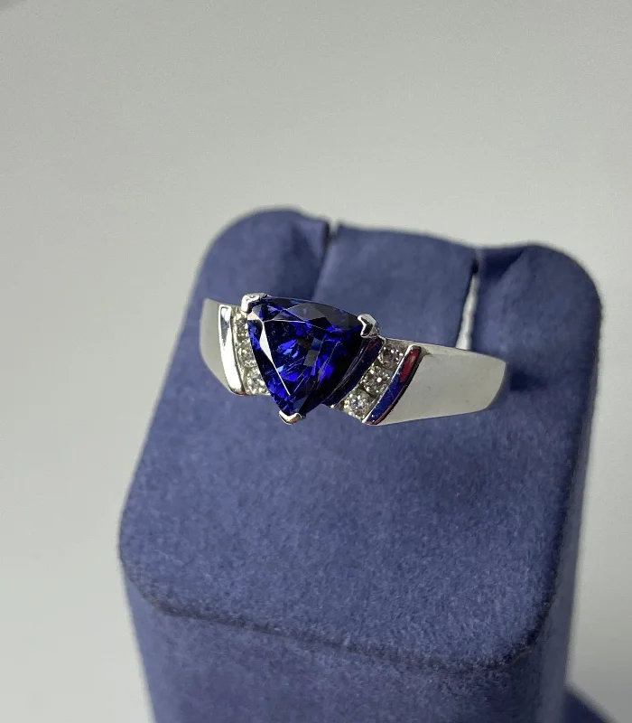 Large Gemstone Rings-White Gold Trillion-Cut Natural Tanzanite and Diamond Ring