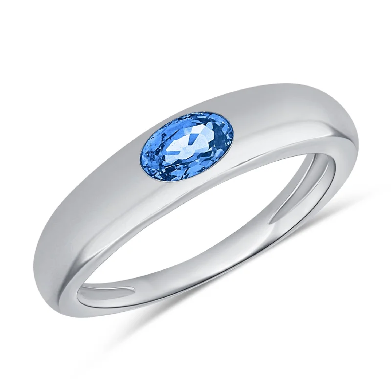 Oval Sapphire Rings-Oval Cut Blue Sapphire Solitaire Ring set in 14kt Gold