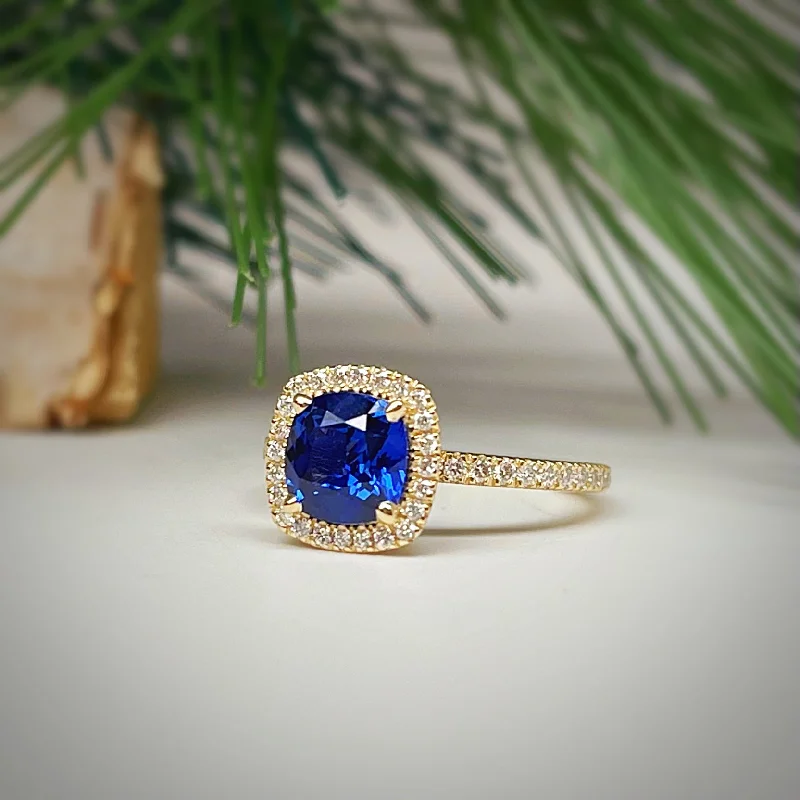 Luxury Diamond Rings-Emma Classic Sapphire