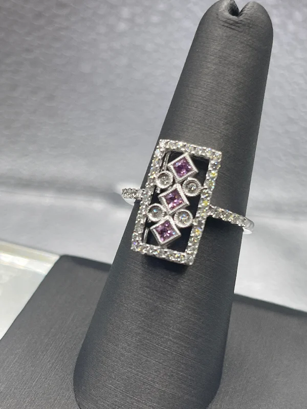 Simple Wedding Bands-A Gorgeous Ladies 18 Karat White Gold Diamond & Pink Sapphire Ring