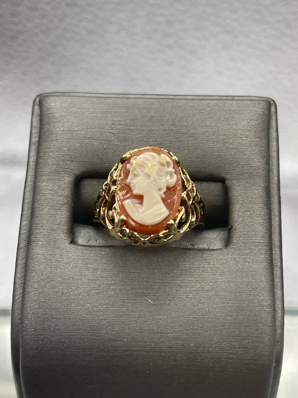 Multi-Stone Rings-Ladies 10 Karat Yellow Gold Oval Cameo Ring