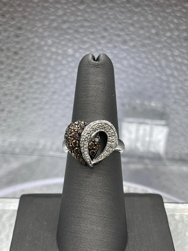 Wedding Rings-Ladies 18 Karat White Gold Chocolate & White Diamond Heart Ring